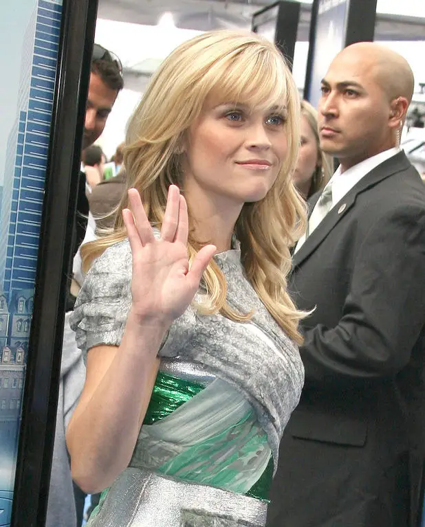 reese witherspoon vulcan salute