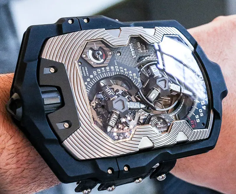 Urwerk-UR-1001-Titan-pocket-watch-bracelet-1