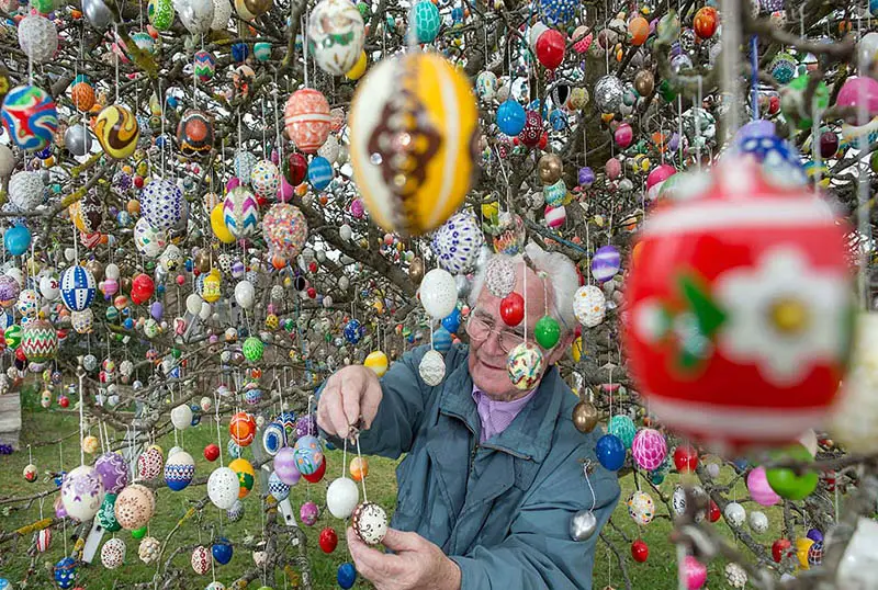 Easter Egg Tree 