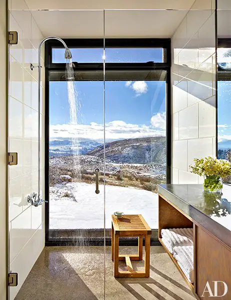 olson-kundig-architects-achison-cascade-mountain-home-09-changing-wm