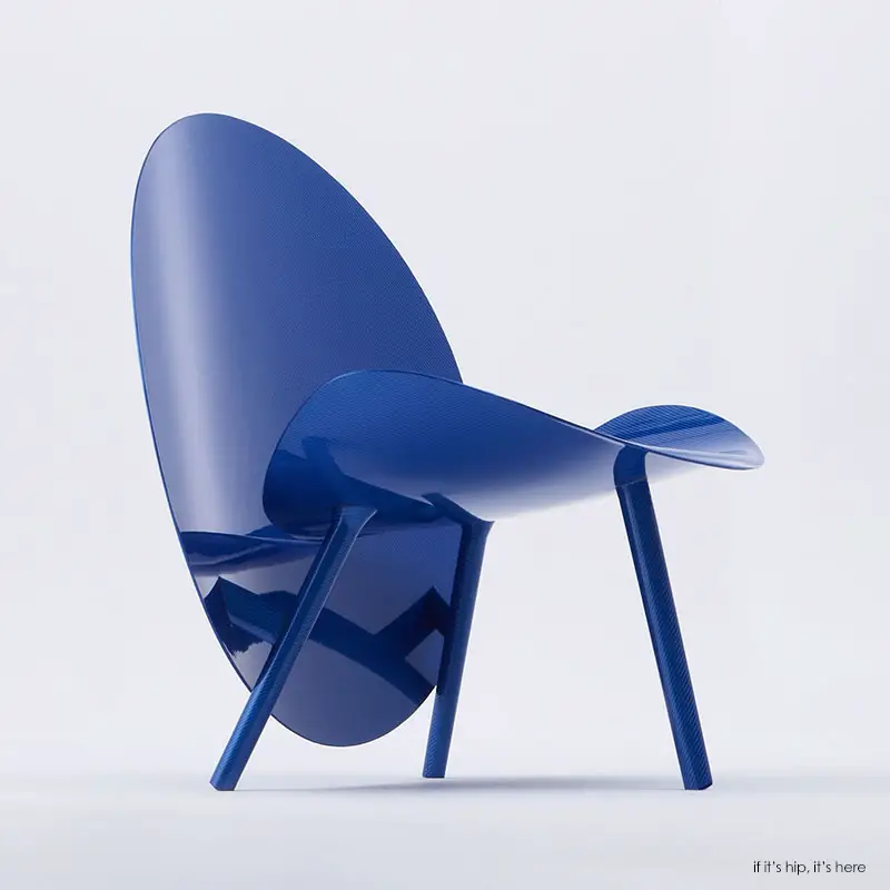 Halo chair blue three quarter view IIHIH