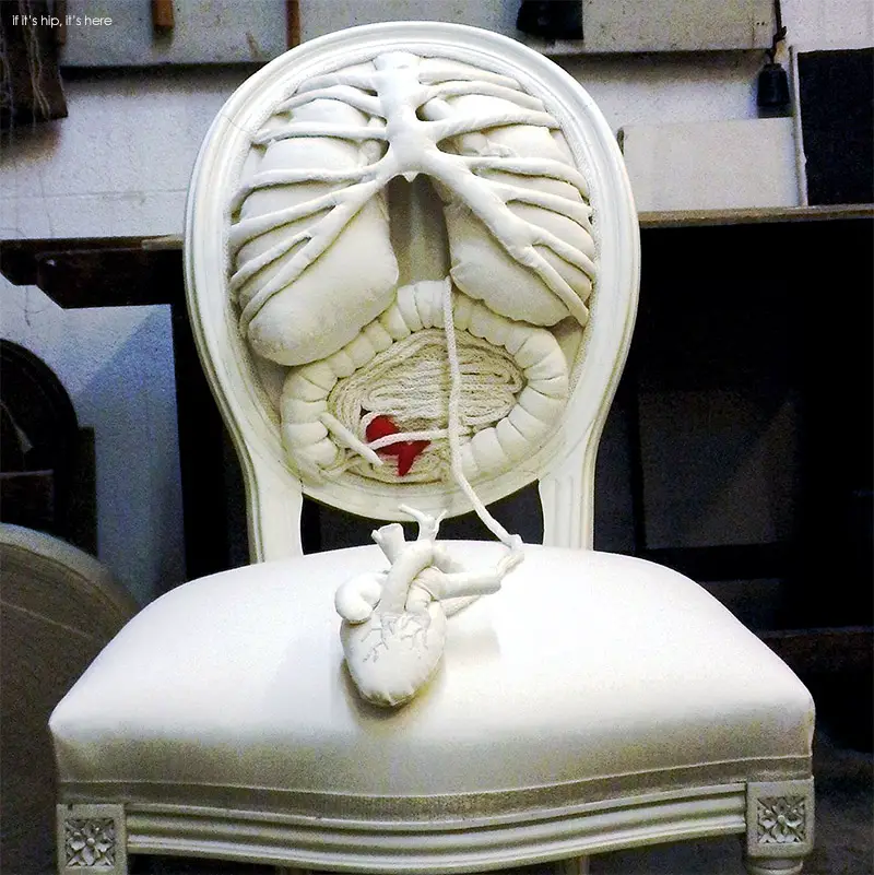 chair frontal cropped IIHIH