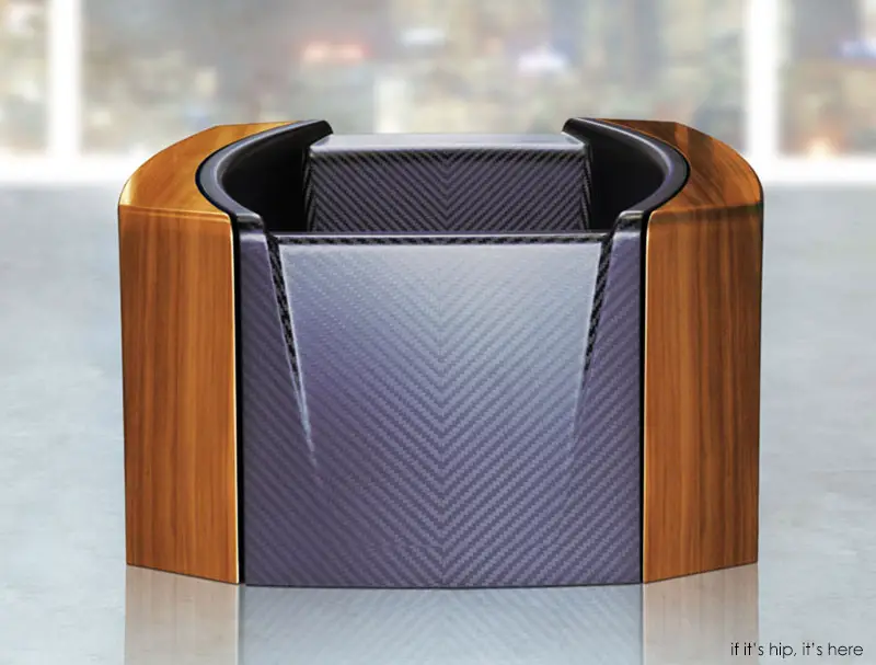 Read more about the article The Virgo Tub Combines Carbon Fiber with Wood or Color.