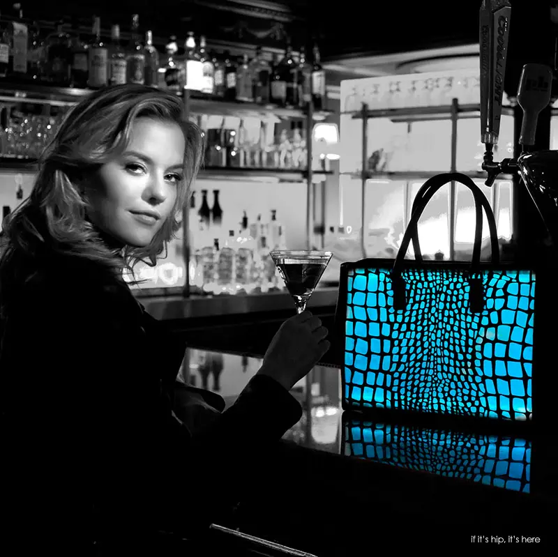 blue croc tote in bar IIHIH