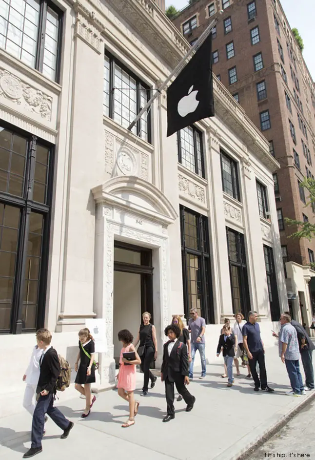 new york apple store exterior