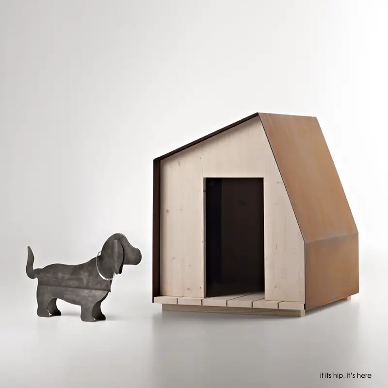 dog house with dog IIHIH