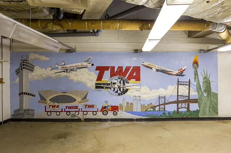 14-twa-terminal vintage mural