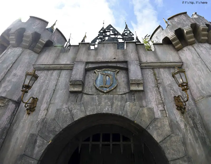 dismaland castle cu