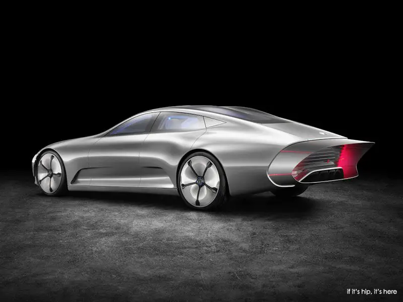 Intelligent Aerodynamic Automobile Concept by Mercedes-Benz