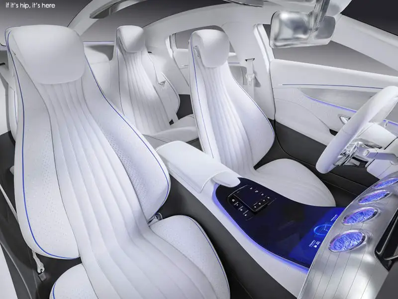 Mercedes-Benz Concept IAA interior