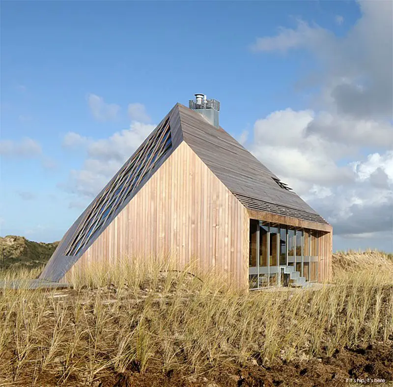 dune house east facade