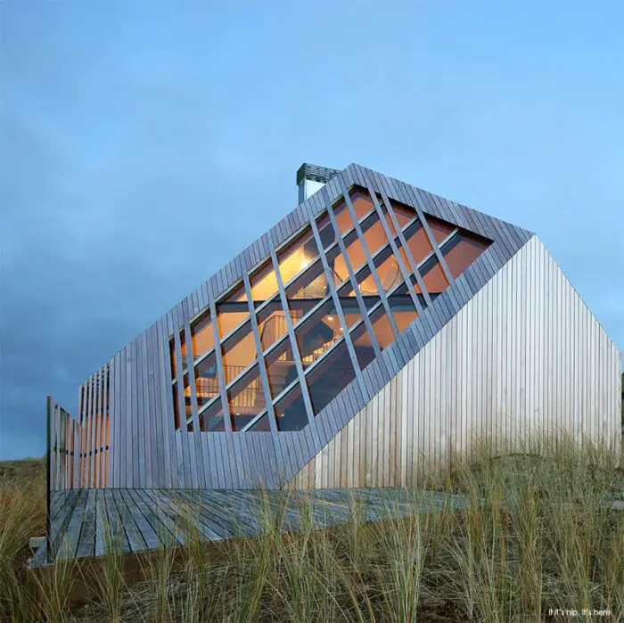Read more about the article Inside and Out of Marc Koehler’s Dune House