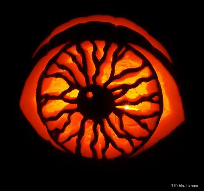 2009 EYEBALL PUMPKIN