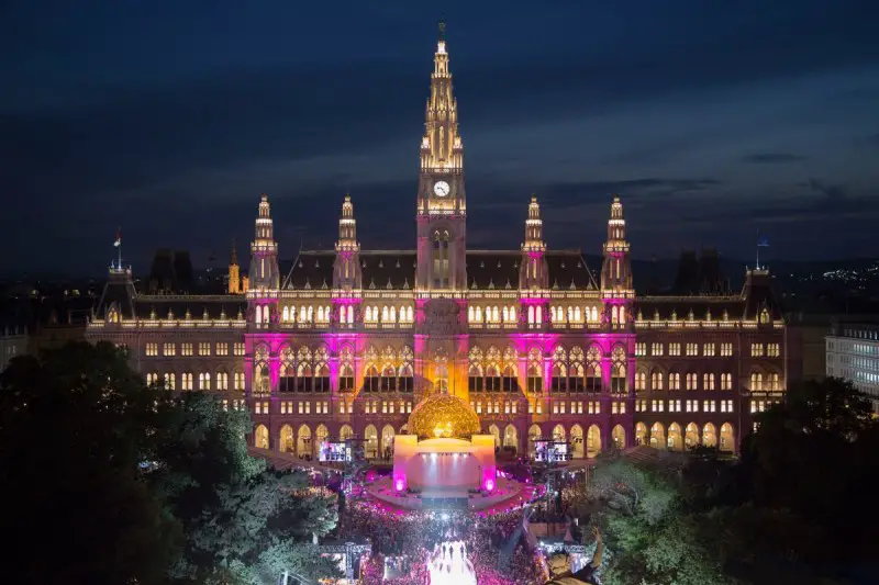 Vienna City Hall outfitted for the event by Christoph Leder