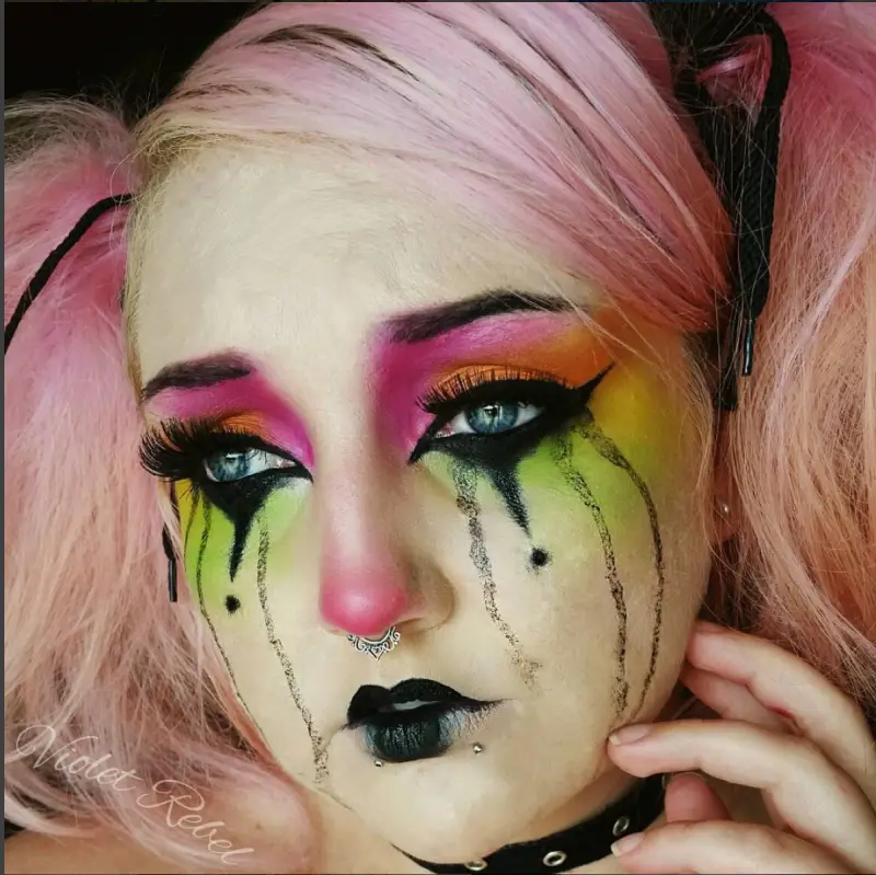VIOLET REBEL makeup artist