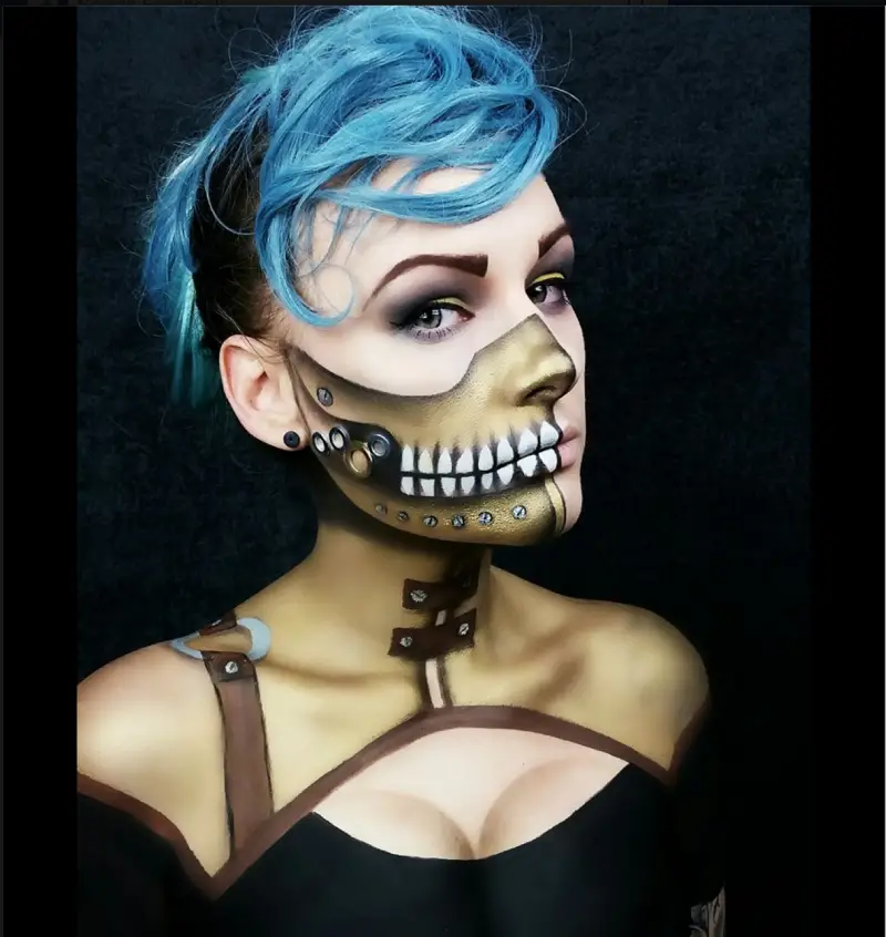 makeup artist Sarah Dufresne