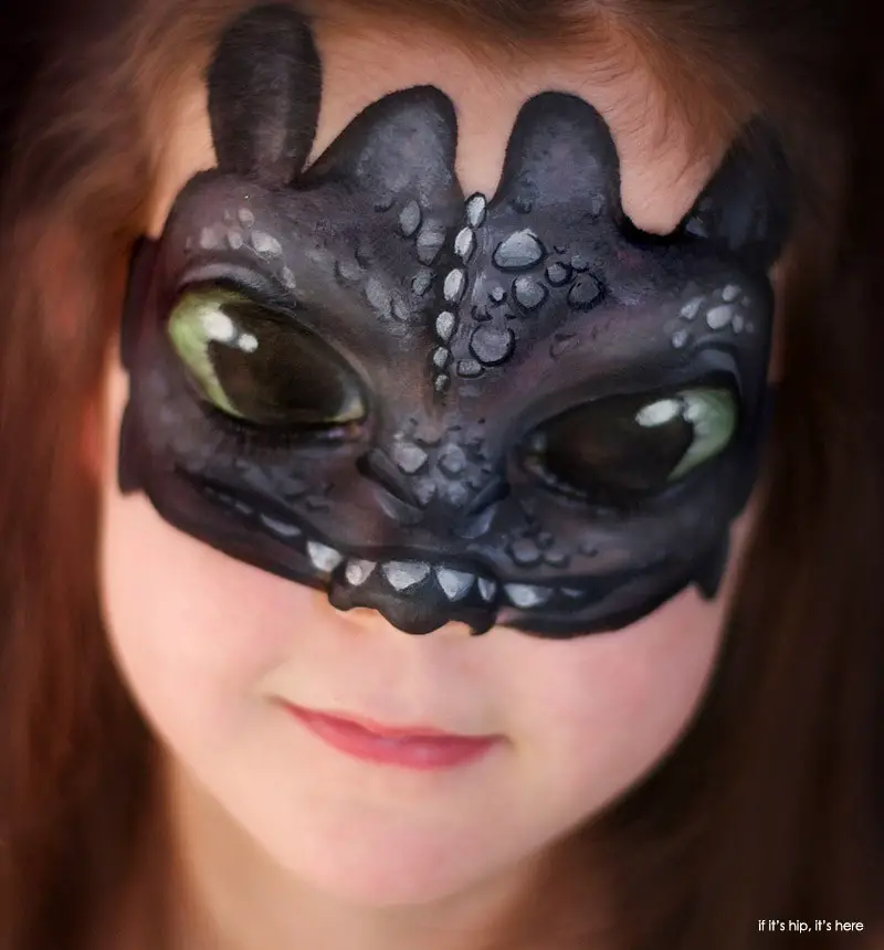 Children's Makeup for Halloween toothless