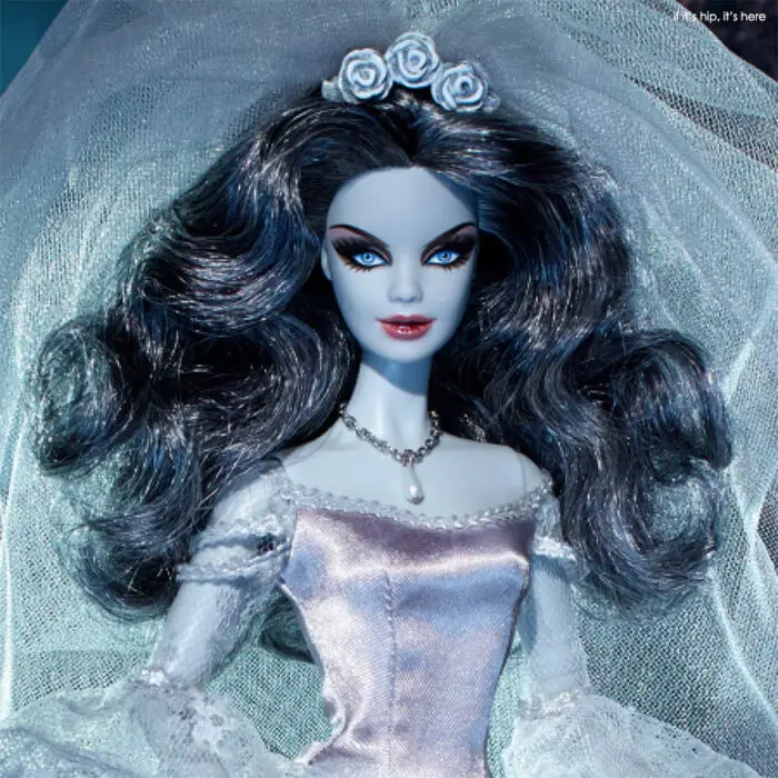 Read more about the article The Limited Edition Zombie Bride Barbie Doll is Hauntingly Beautiful