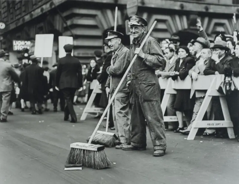Joe Schwartz, 1930s, Cleaning Up After The Parade, NYC