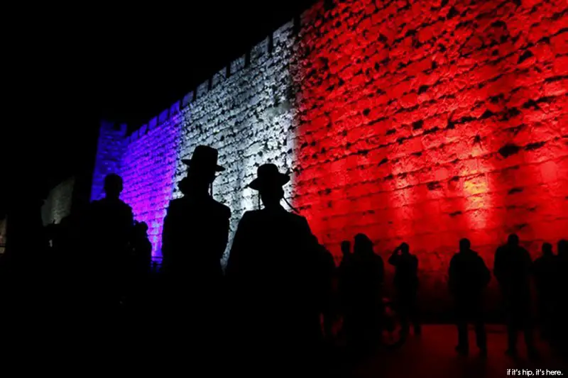 Jerusalem, wailing wall, lit up in solidarity with Paris