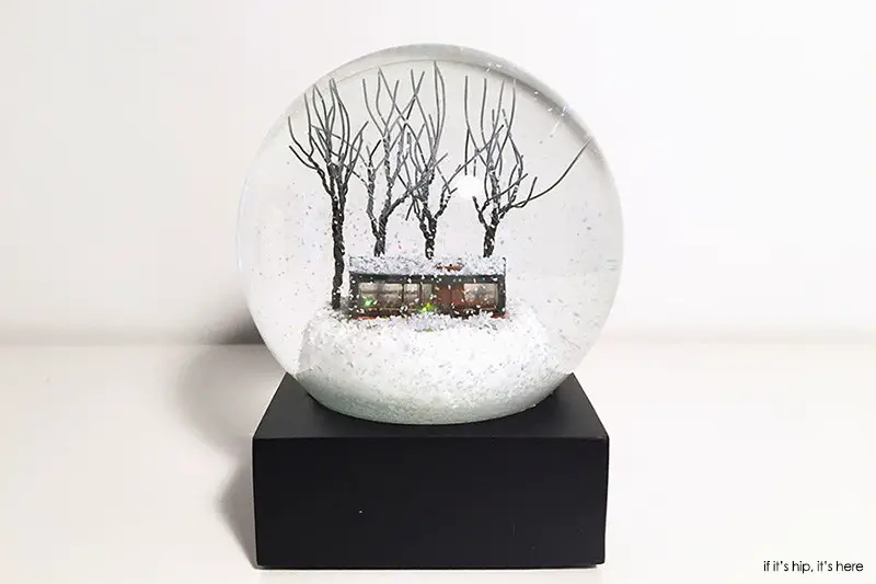 Glass house snow globe philip johnson