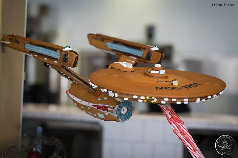 USS Enterprise in gingerbread by Blackmarket Bakery