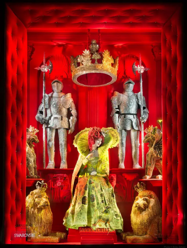 bergdorf goodman 07-holiday-windows-2015