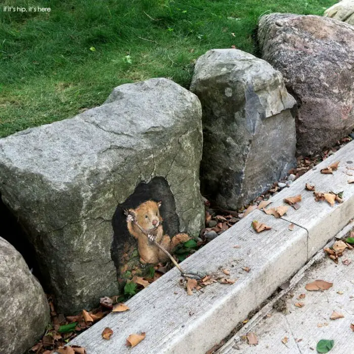 Read more about the article Street Artist David Zinn Charms With Chalk.