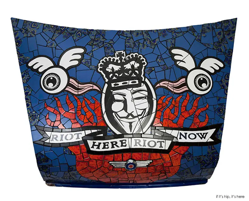 Riot-Here-Riot-Now Vendetta 2015 Carrie Reichardt Widewalls