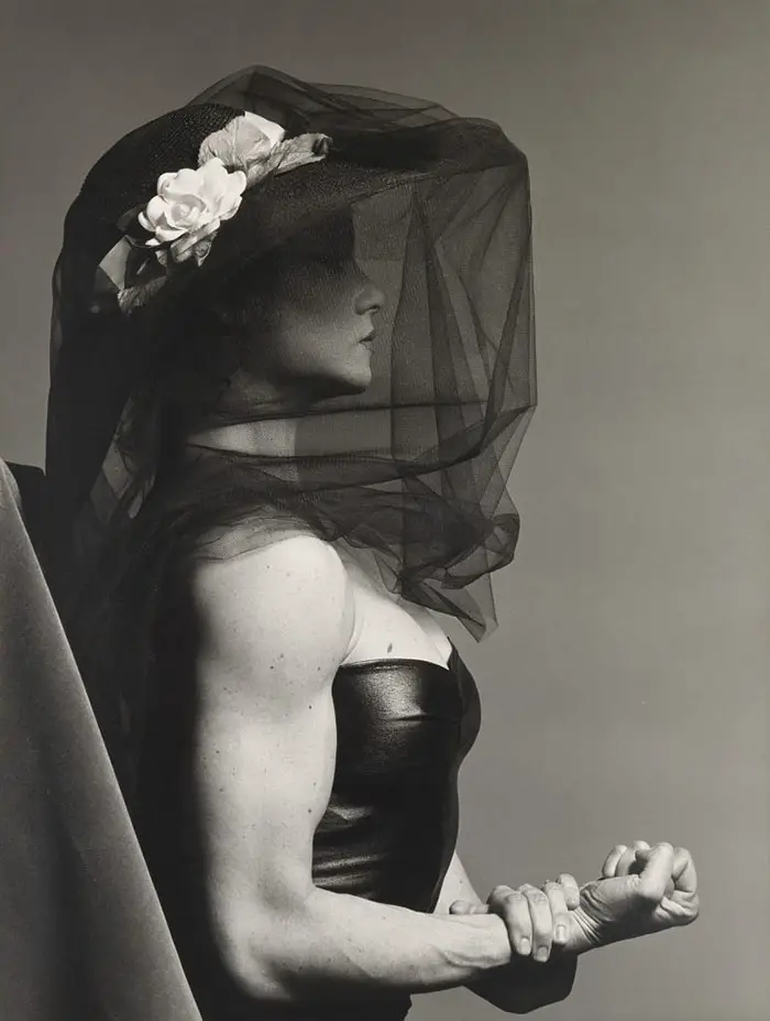 Robert Mapplethorpe, Lisa Lyon, silver print, 1982.