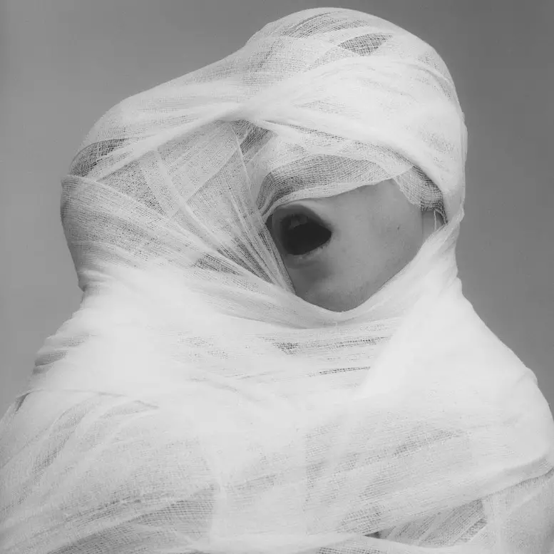 White Gauze, Robert Mapplethorpe, 1984