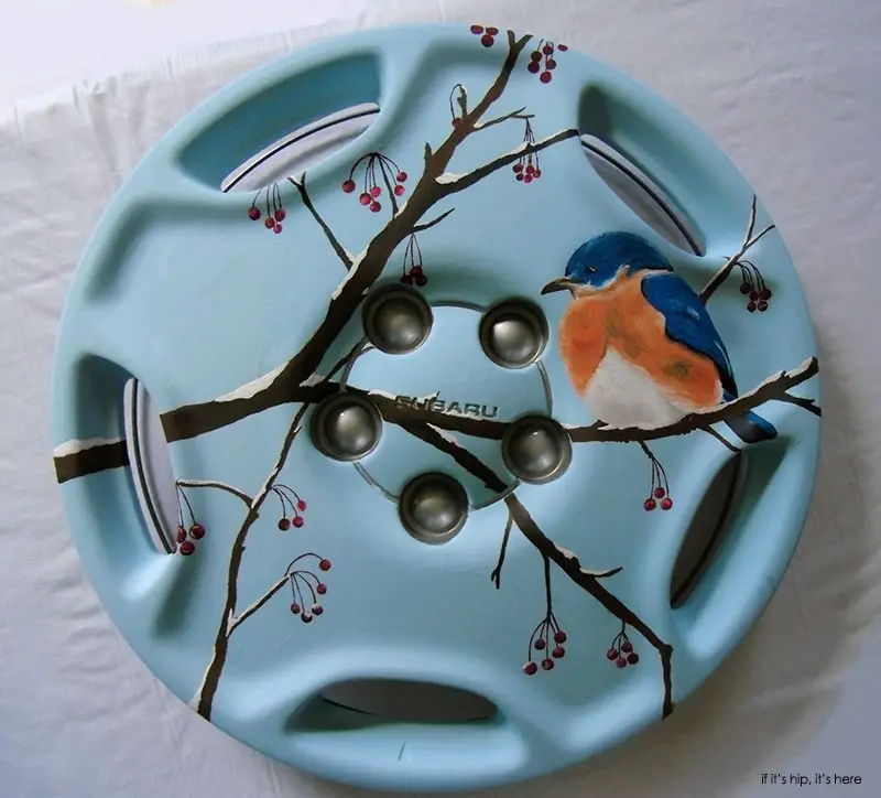 bluebird and berries hubcap