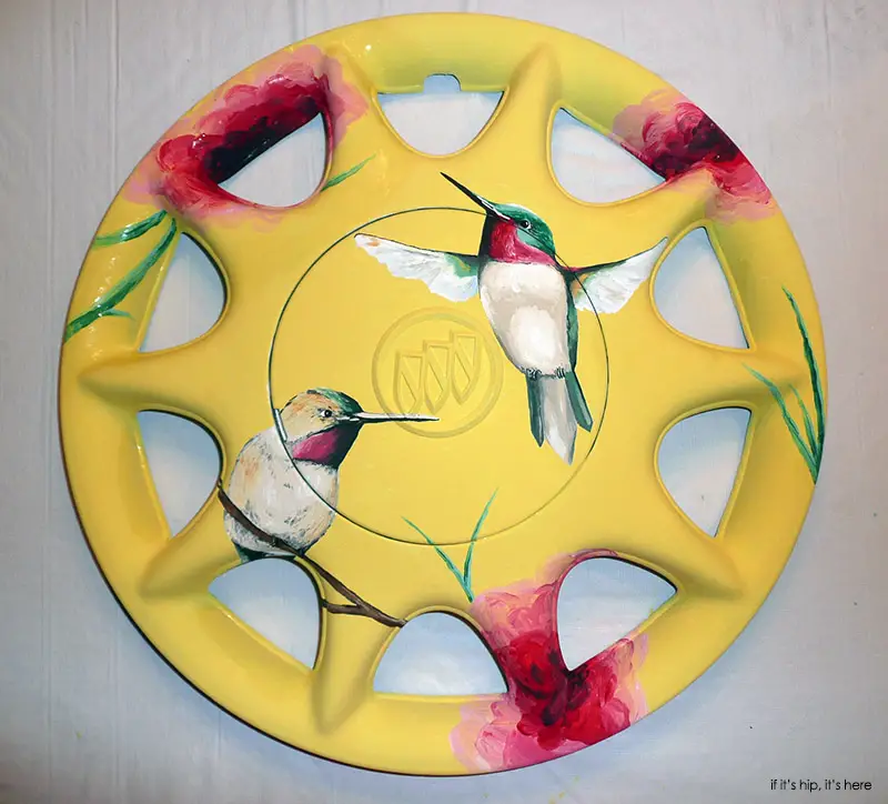 hummingbird hubcap