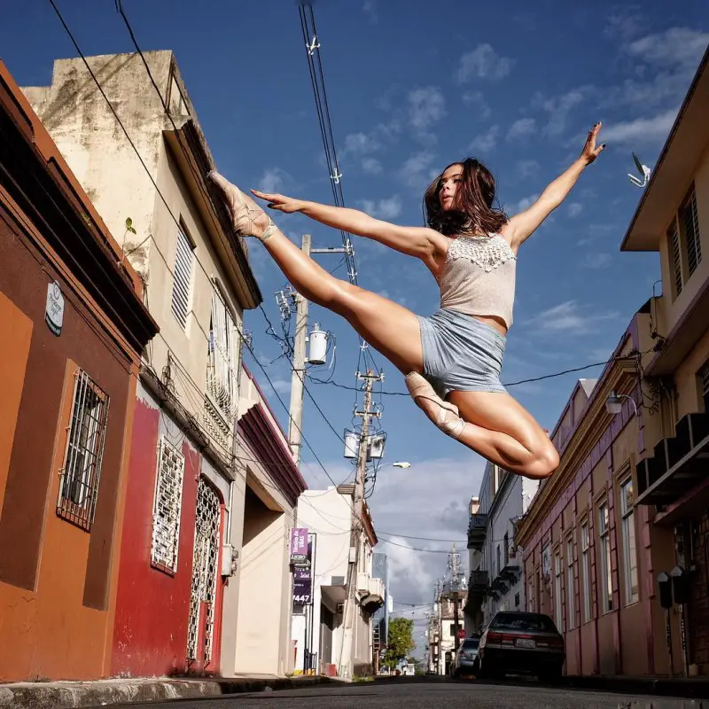 Dancer Camila Maylee ©omar z. robles