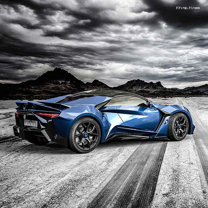 Fenyr SuperSport W Motors