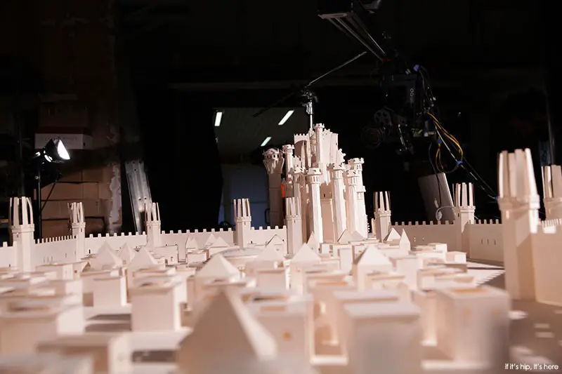 Game of Thrones opening made of paper