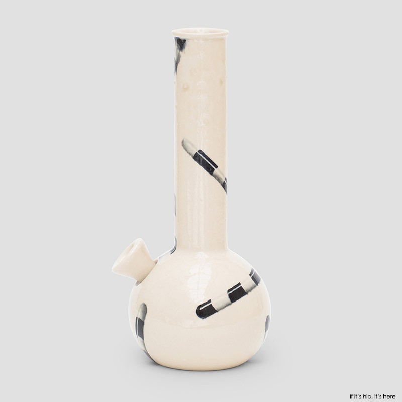 Chongo bong glazed by Chicago-based Clay Hickson