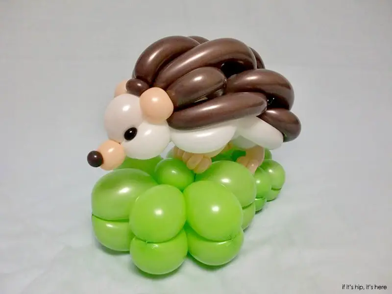 hedgehog balloon animal