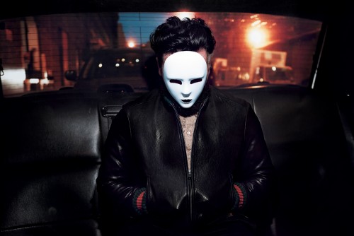 Read more about the article Steven Klein Masquerade Catches Celebs Creepily Incognito.