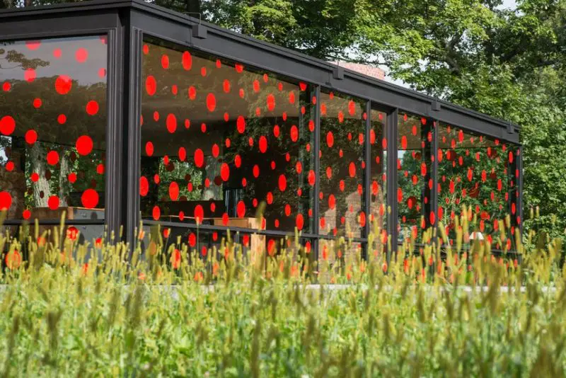 kusama dots x philip johnson