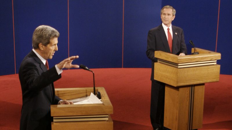George W. Bush vs John Kerry, 2004