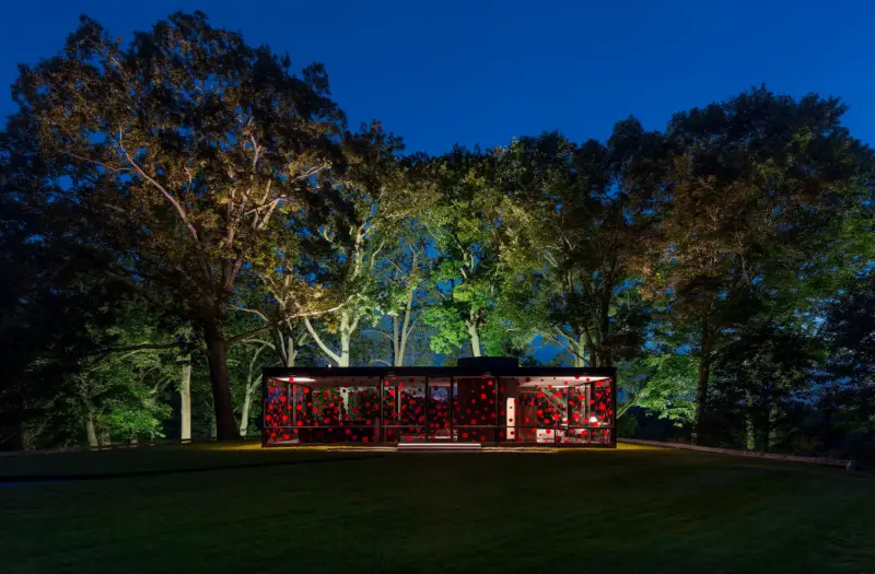 yayoi kusama at the glass house