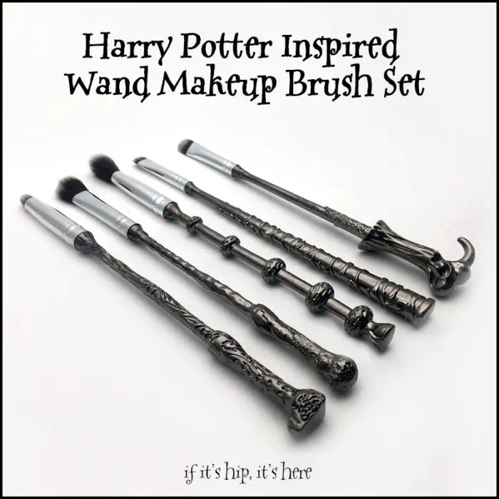 Read more about the article Gorgeous Geeky Triplets Create Harry Potter Wand MakeUp Brushes