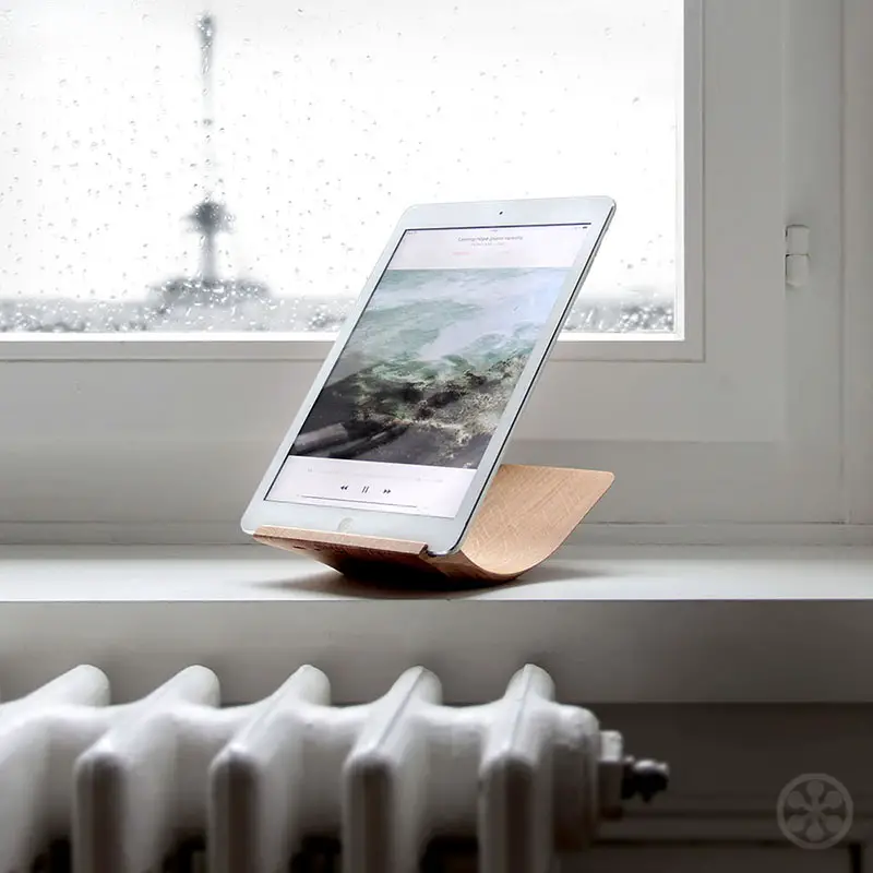 rocking wood stand for ipad