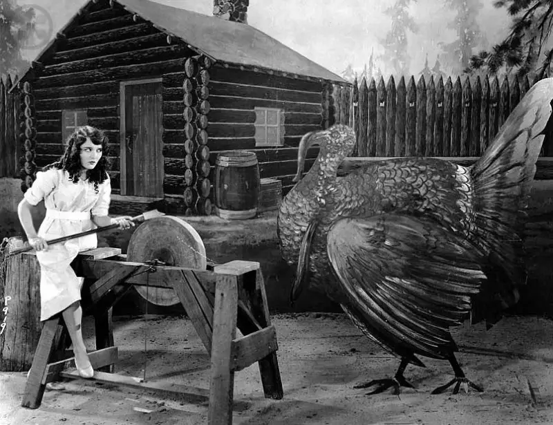 actress Mary Philbin with Turkey