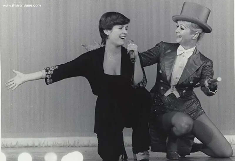 carrie fisher and debbie reynolds performing