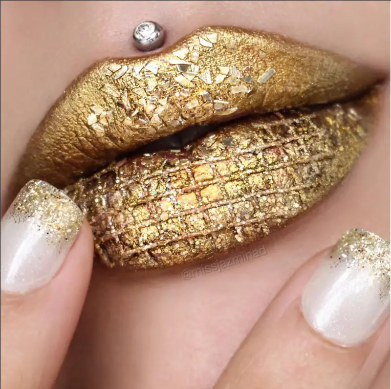 gold makeup