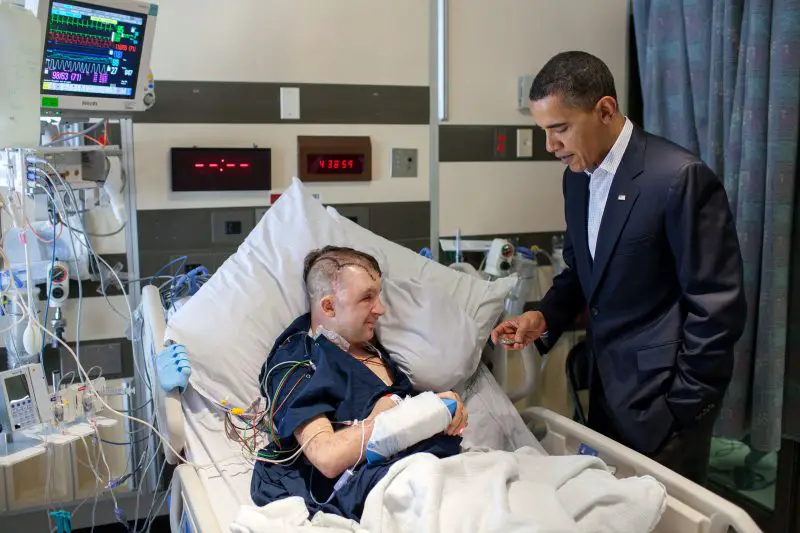 President Obama visits the National Naval Medical Center in Bethesda, Md.