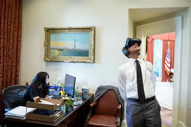 President Obama watches a virtual reality film from his trip to Yosemite National Park