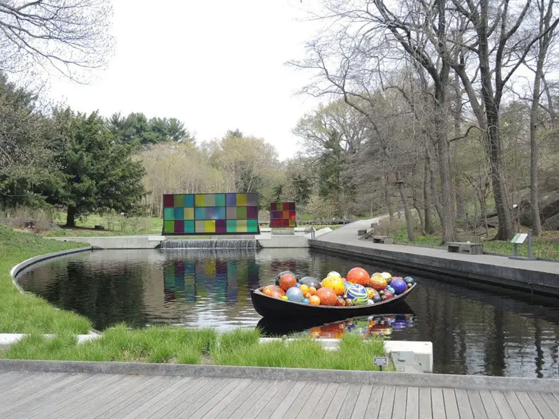 Dale Chihuly NYBG installation